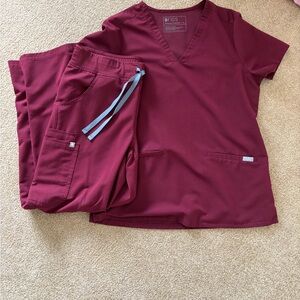 Figs Wine/Burgundy Scrub